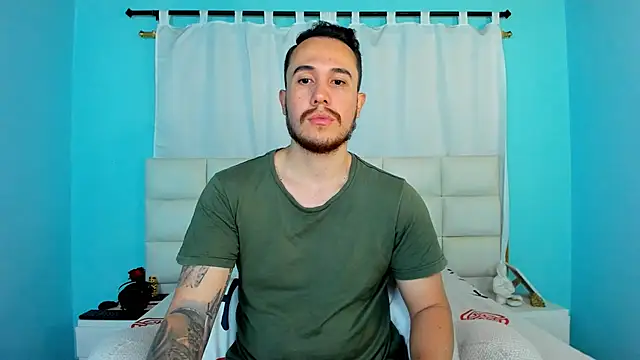 Snapshot of juan__jimenez chatting on 12/22/25, 10:32 juan jimenez online show from 12/22/25, 10:32