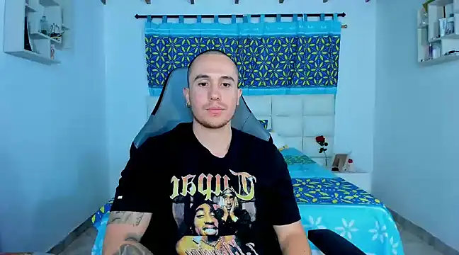 Snapshot of juan__jimenez chatting on 01/25/25, 04:23 juan jimenez online show from 01/25/25, 04:23