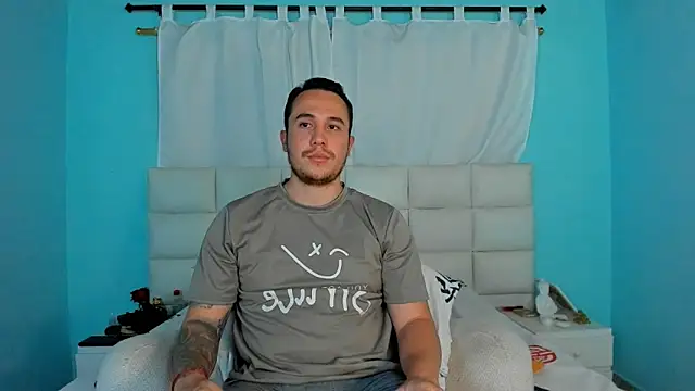 Snapshot of juan__jimenez chatting on 03/08/26, 01:11 juan jimenez online show from 03/08/26, 01:11