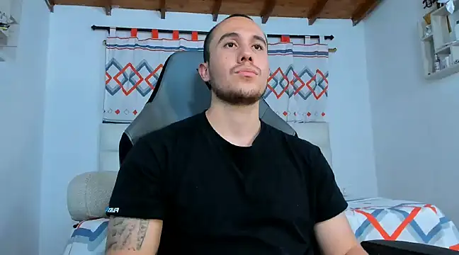 Snapshot of juan__jimenez chatting on 03/21/25, 06:16 juan jimenez online show from 03/21/25, 06:16