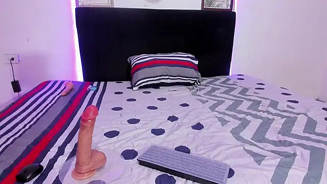 KarlyeKloss online show from 01/22/25, 08:38