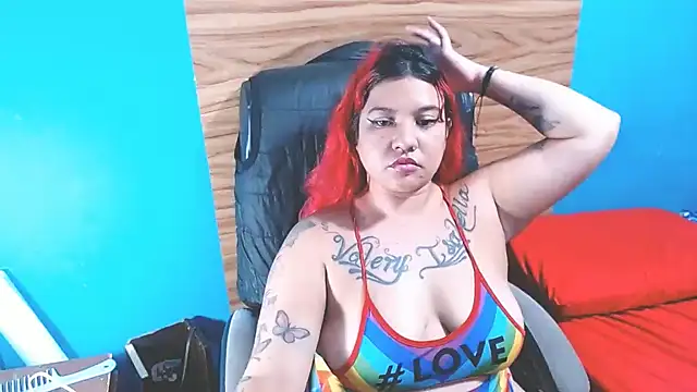 Snapshot of Dulce_domini chatting on 02/19/25, 04:44 Dulce domini online show from 02/19/25, 04:44