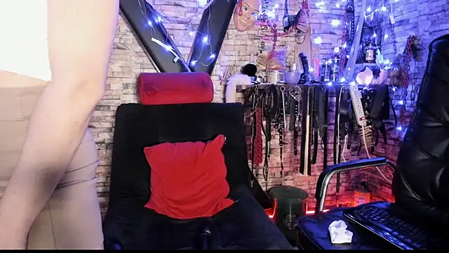 Liltildeman moon online show from 04/02/26, 10:05