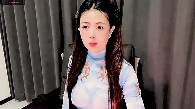 candy-yiyi online show from 04/02/26, 12:40
