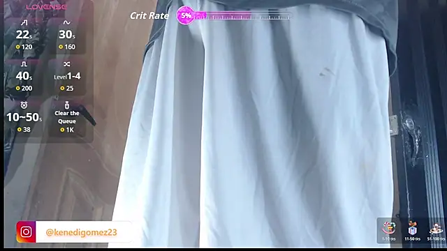 Snapshot of GaboReyes chatting on 10/23/25, 03:05 GaboReyes online show from 10/23/25, 03:05