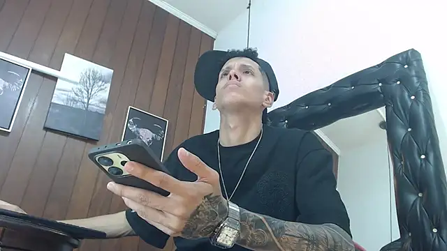 GaboReyes online show from 09/20/25, 04:50