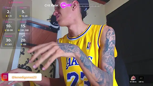 Snapshot of GaboReyes chatting on 11/24/25, 02:06 GaboReyes online show from 11/24/25, 02:06