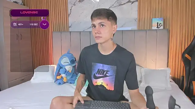 DustinLevine online show from 04/30/26, 12:23