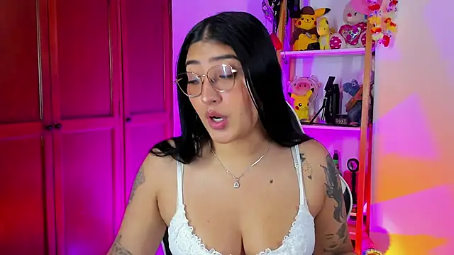 eymy-hadid online show from 10/24/25, 06:51