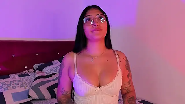 eymy-hadid online show from 10/27/25, 07:48