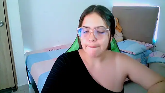  alicia z online show from 02/15/25, 08:45