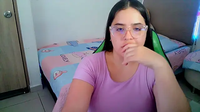  alicia z online show from 02/22/25, 12:16