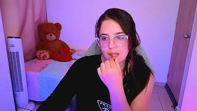  alicia z online show from 04/16/26, 09:39