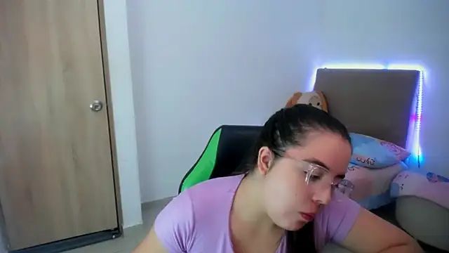  alicia z online show from 03/19/25, 05:50