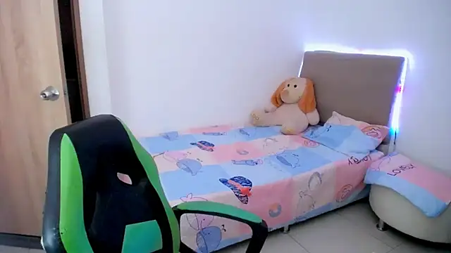  alicia z online show from 02/25/25, 11:37