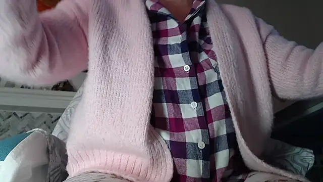 AuroraWillows online show from 02/09/26, 04:43