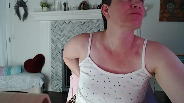 Snapshot of AuroraWillows chatting on 03/11/26, 02:38 AuroraWillows online show from 03/11/26, 02:38