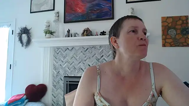 Snapshot of AuroraWillows chatting on 05/09/26, 04:32 AuroraWillows online show from 05/09/26, 04:32