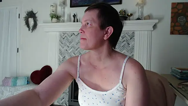 Snapshot of AuroraWillows chatting on 03/10/26, 02:15 AuroraWillows online show from 03/10/26, 02:15