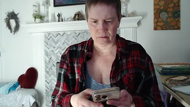 Snapshot of AuroraWillows chatting on 03/17/26, 02:14 AuroraWillows online show from 03/17/26, 02:14