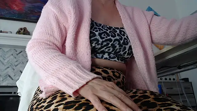 AuroraWillows online show from 02/21/26, 05:59