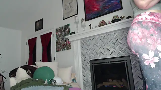 Snapshot of AuroraWillows chatting on 03/17/25, 11:53 AuroraWillows online show from 03/17/25, 11:53