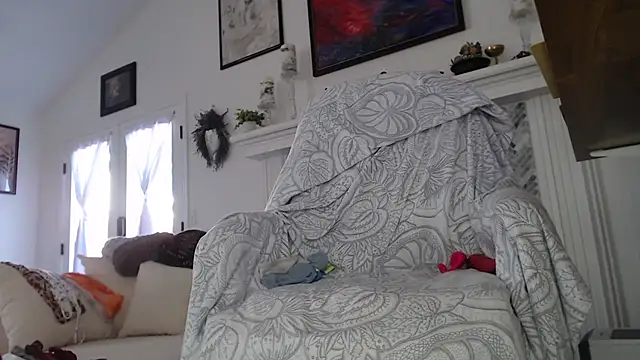 AuroraWillows online show from 01/05/26, 05:27