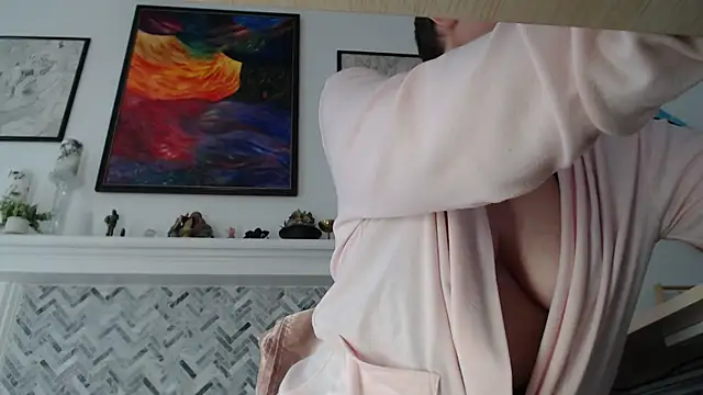 Snapshot of AuroraWillows chatting on 04/11/26, 04:10 AuroraWillows online show from 04/11/26, 04:10