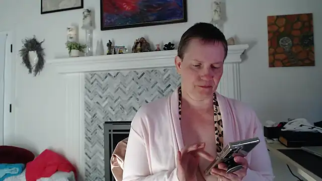 Snapshot of AuroraWillows chatting on 04/09/26, 02:35 AuroraWillows online show from 04/09/26, 02:35