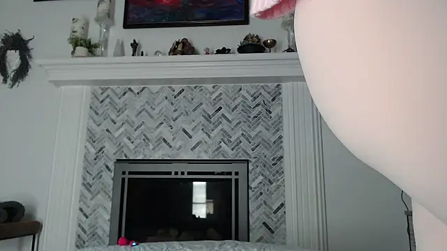 AuroraWillows online show from 02/12/26, 07:30