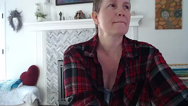 Snapshot of AuroraWillows chatting on 03/17/26, 02:20 AuroraWillows online show from 03/17/26, 02:20