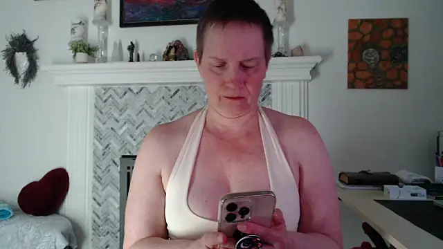 Snapshot of AuroraWillows chatting on 03/23/26, 02:11 AuroraWillows online show from 03/23/26, 02:11