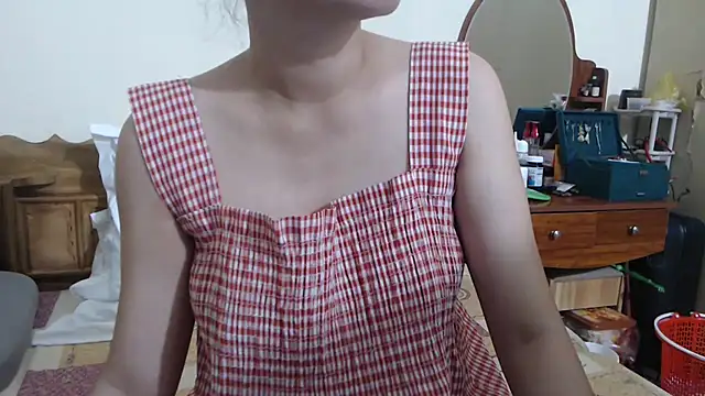 Snapshot of Beauty_Asian_Tina chatting on 12/02/25, 01:50 Beauty Asian Tina online show from 12/02/25, 01:50