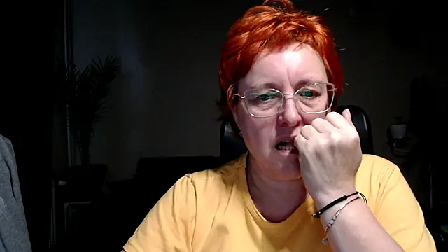 Snapshot of JoannaAndNeighbour chatting on 11/20/25, 06:36 JoannaAndNeighbour online show from 11/20/25, 06:36