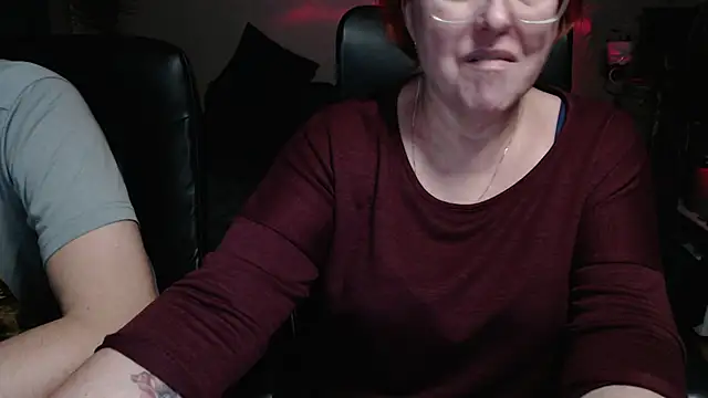 Snapshot of JoannaAndNeighbour chatting on 10/20/25, 07:14 JoannaAndNeighbour online show from 10/20/25, 07:14