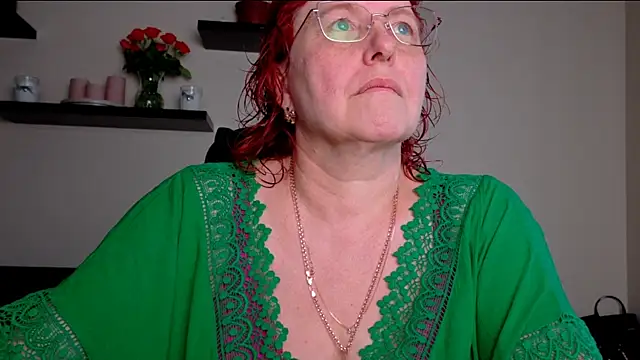JoannaAndNeighbour online show from 06/21/26, 09:04