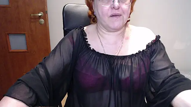 Snapshot of JoannaAndNeighbour chatting on 03/16/25, 10:44 JoannaAndNeighbour online show from 03/16/25, 10:44