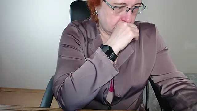 Snapshot of JoannaAndNeighbour chatting on 03/10/25, 09:01 JoannaAndNeighbour online show from 03/10/25, 09:01