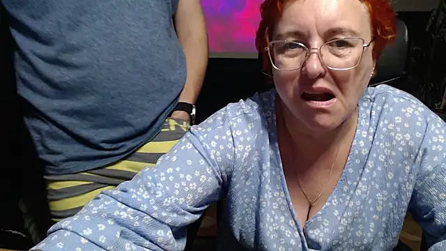 Snapshot of JoannaAndNeighbour chatting on 10/24/25, 08:02 JoannaAndNeighbour online show from 10/24/25, 08:02