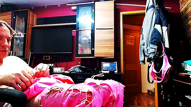 Fem-Boy40 online show from 04/05/26, 10:38