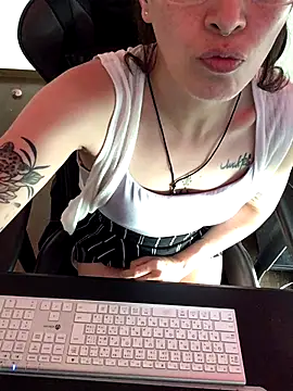 YumieCp online show from 10/09/25, 02:45