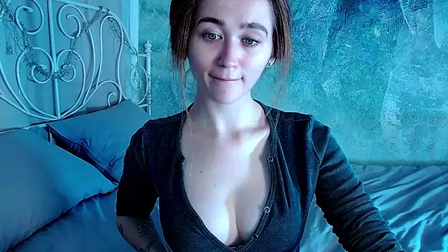 millllina online show from 10/30/25, 01:04