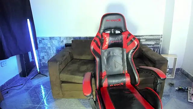 davinalhot online show from 04/09/26, 07:36