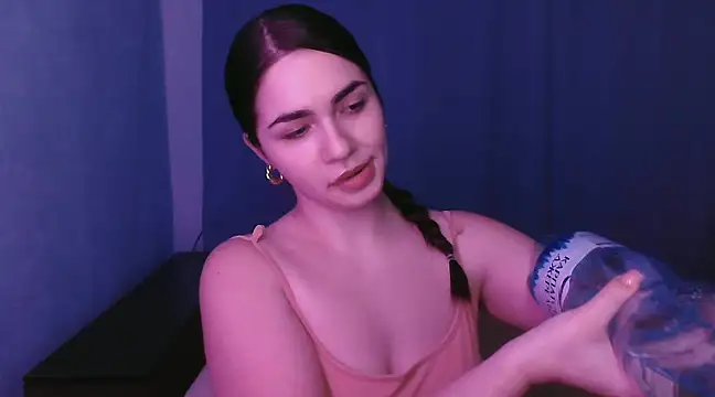 Snapshot of HannahMeid chatting on 01/09/25, 07:40 HannahMeid online show from 01/09/25, 07:40
