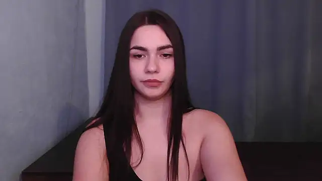 Snapshot of HannahMeid chatting on 12/11/24, 09:12 HannahMeid online show from 12/11/24, 09:12