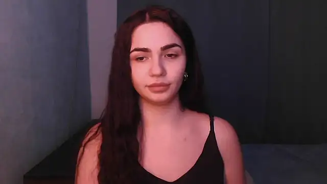 Snapshot of HannahMeid chatting on 02/13/25, 08:24 HannahMeid online show from 02/13/25, 08:24