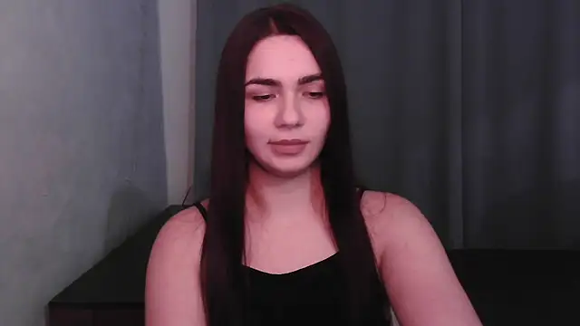 Snapshot of HannahMeid chatting on 12/09/24, 08:23 HannahMeid online show from 12/09/24, 08:23