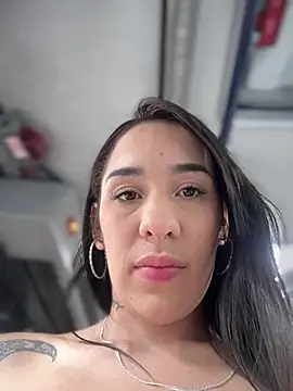 Snapshot of __IRIS__ chatting on 02/10/25, 07:28 IRIS online show from 02/10/25, 07:28