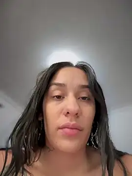 Snapshot of __IRIS__ chatting on 10/01/25, 12:42 IRIS online show from 10/01/25, 12:42