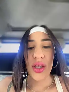 Snapshot of __IRIS__ chatting on 03/19/25, 02:02 IRIS online show from 03/19/25, 02:02
